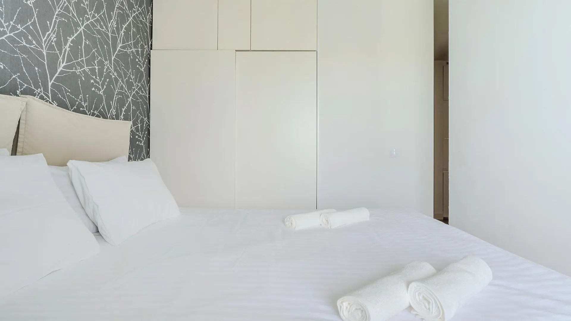 Premium Apartments In The Center Of Warsaw With Free Parking & Balcony