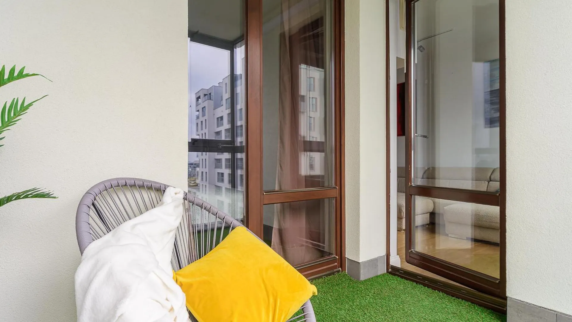 Premium Apartments In The Center Of Warsaw With Free Parking & Balcony Poland