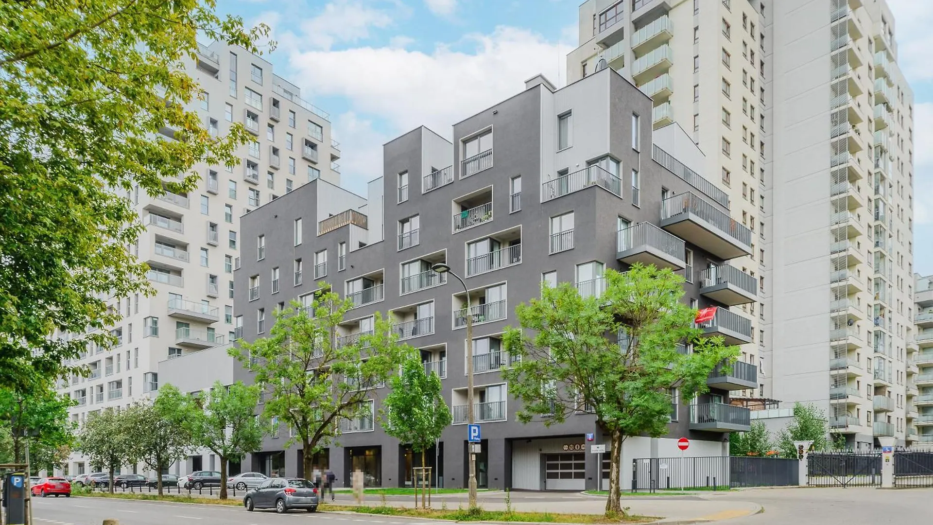 Premium Apartments In The Center Of Warsaw With Free Parking & Balcony Poland