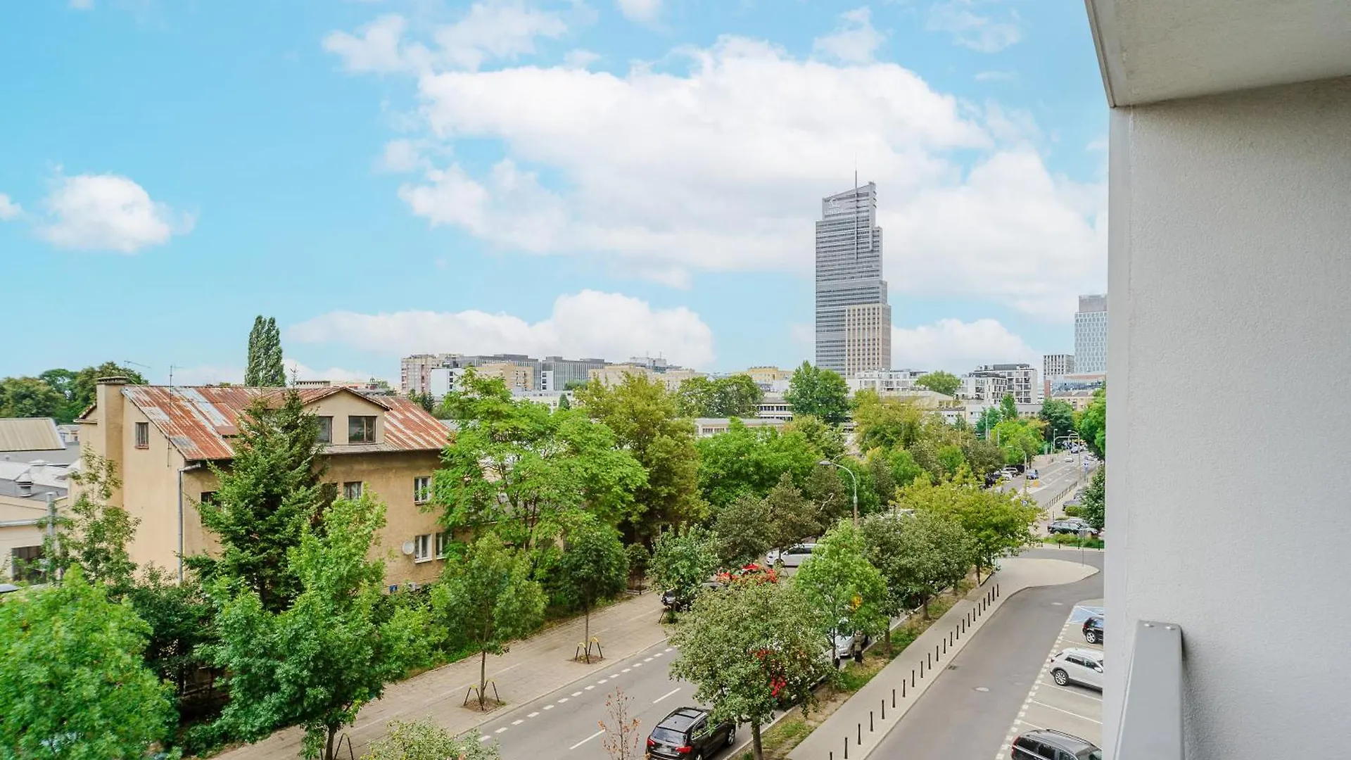 Premium Apartments In The Center Of Warsaw With Free Parking & Balcony