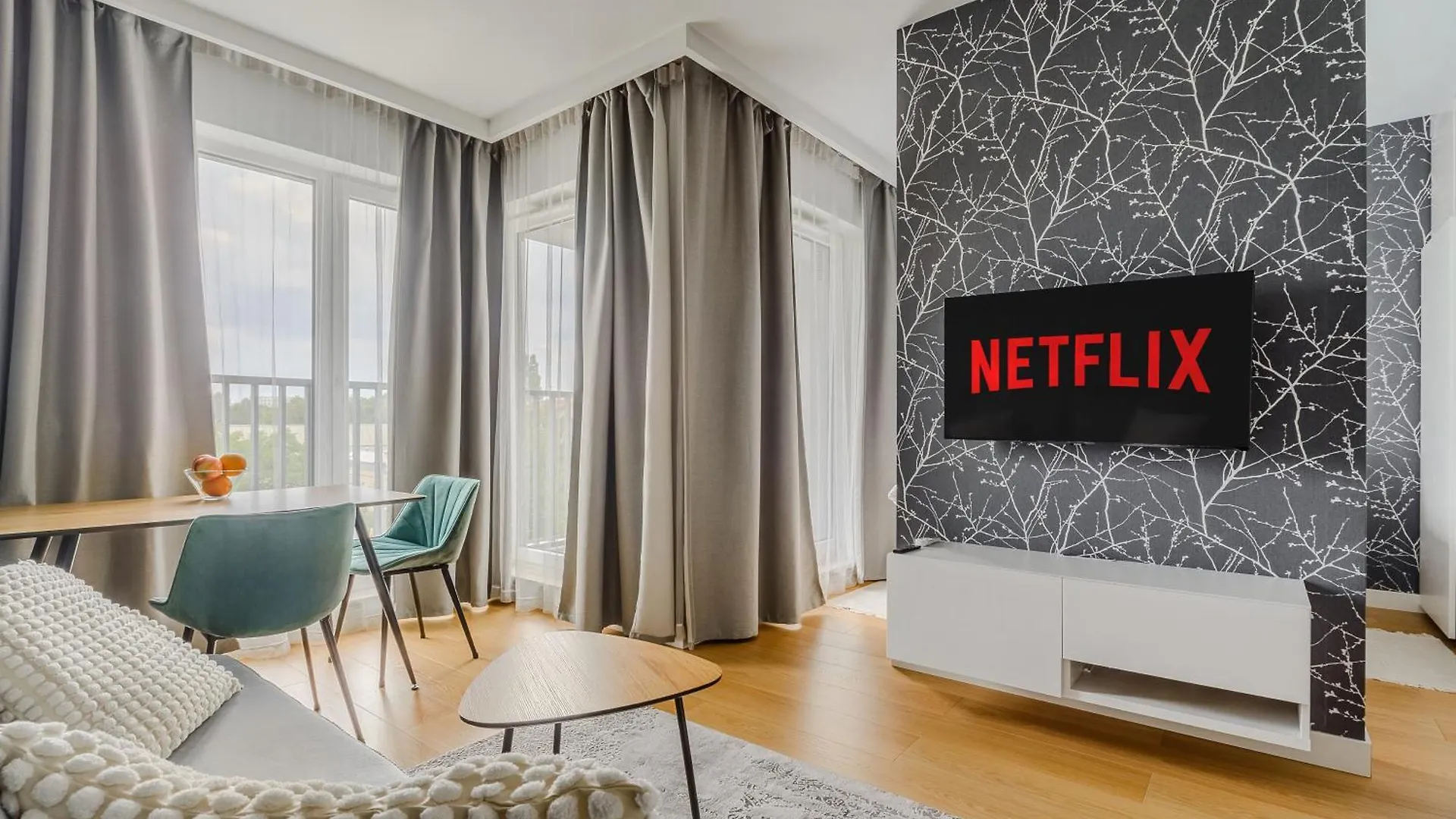 Premium Apartments In The Center Of Warsaw With Free Parking & Balcony