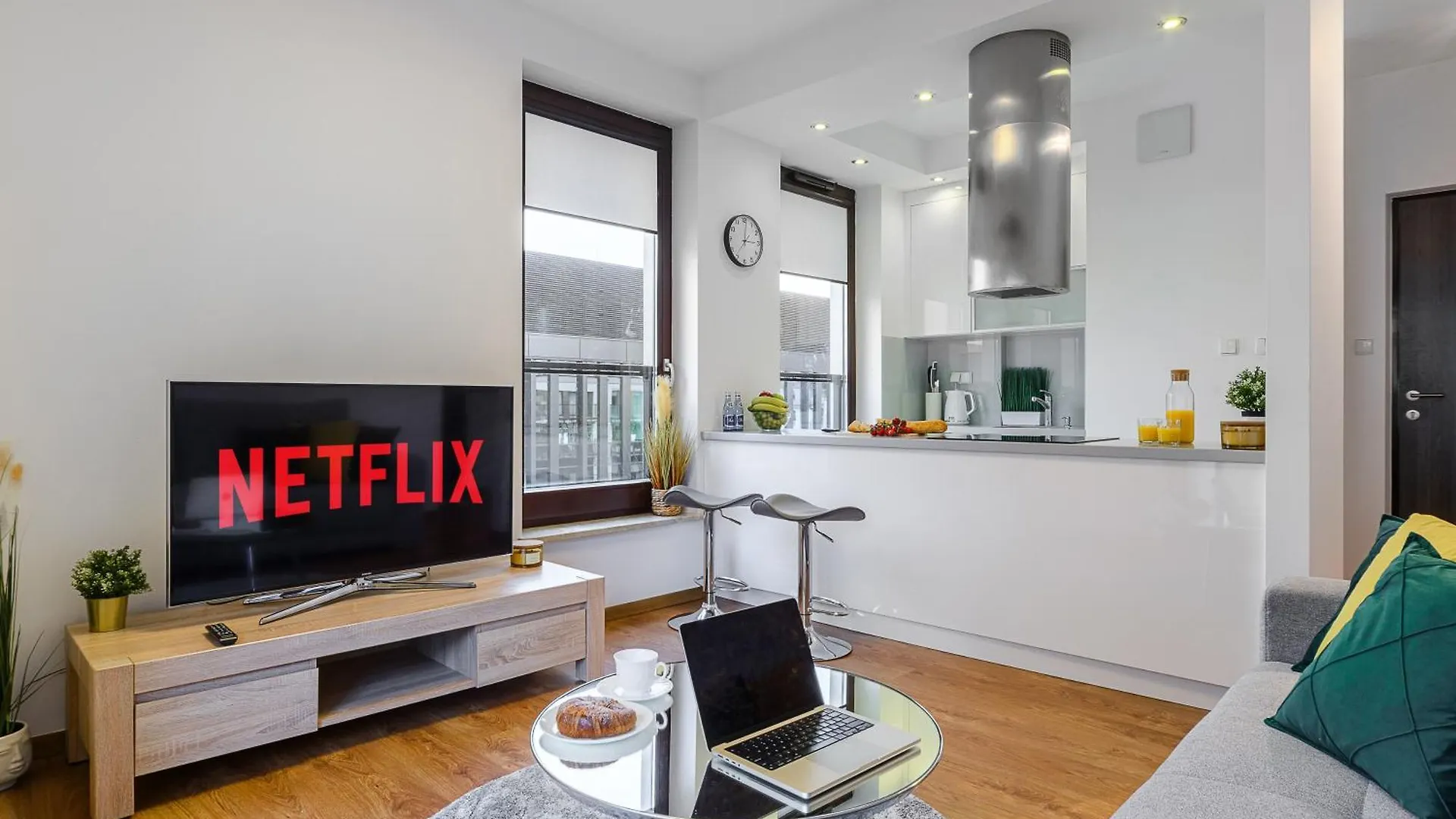Premium Apartments In The Center Of Warsaw With Free Parking & Balcony