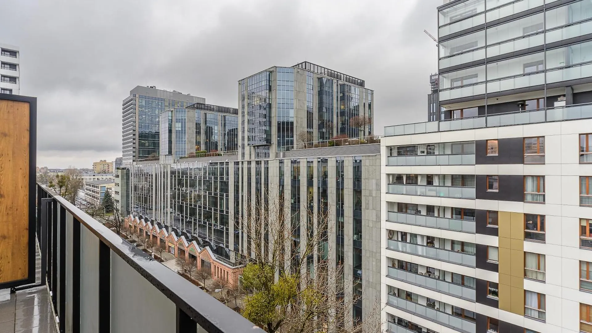 Premium Apartments In The Center Of Warsaw With Free Parking & Balcony